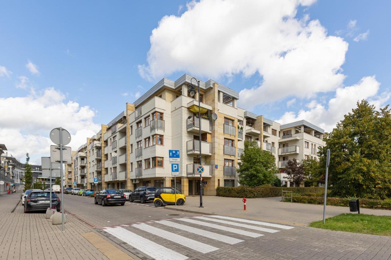 Apartment Spacious Palac Jana Iii Wilanow By Renters