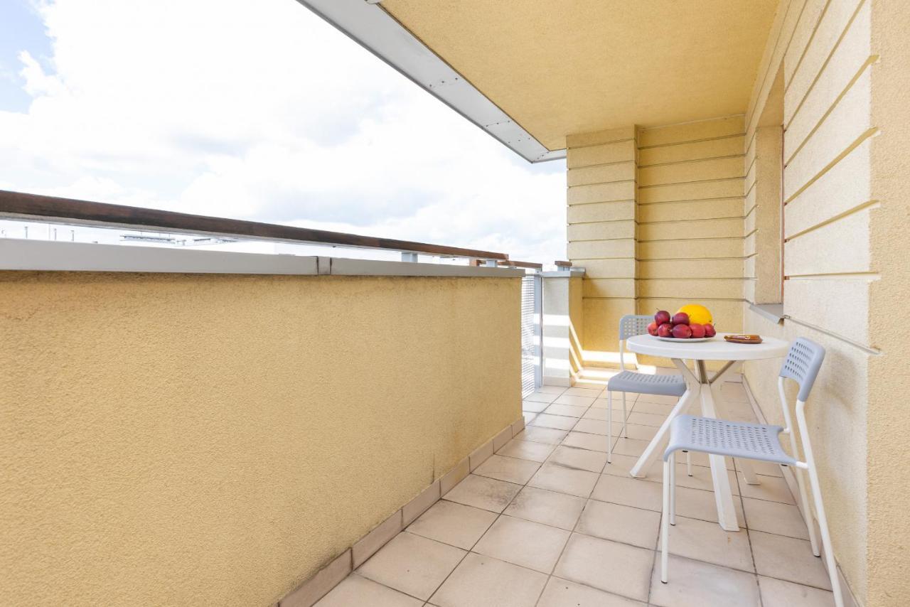Spacious Palac Jana Iii Wilanow By Renters * Warsaw